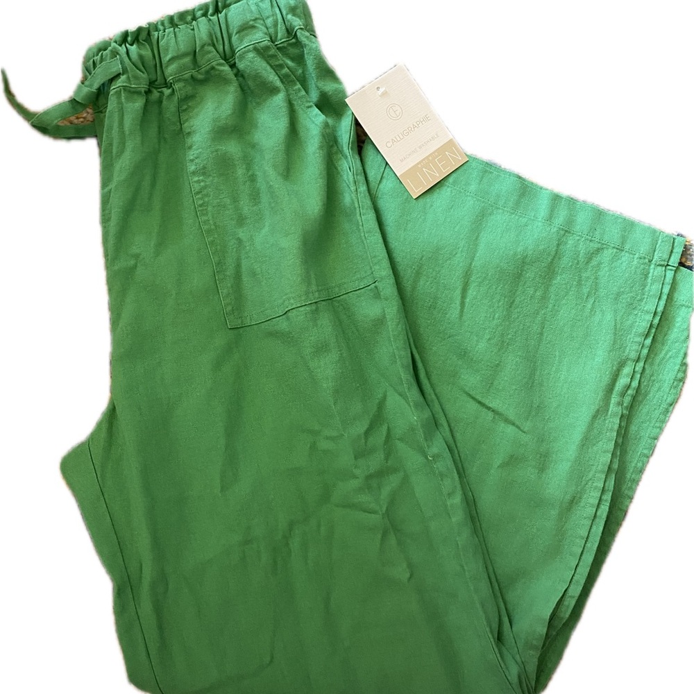 NWT Boutique with linen Vibrant Green Chino Pants with Elastic Waist and slits